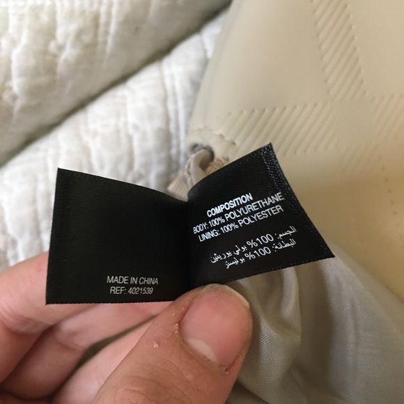 NWOT Burberry Cosmetic Case / Pouch 100% AUTHENTIC - Picture 9 of 11